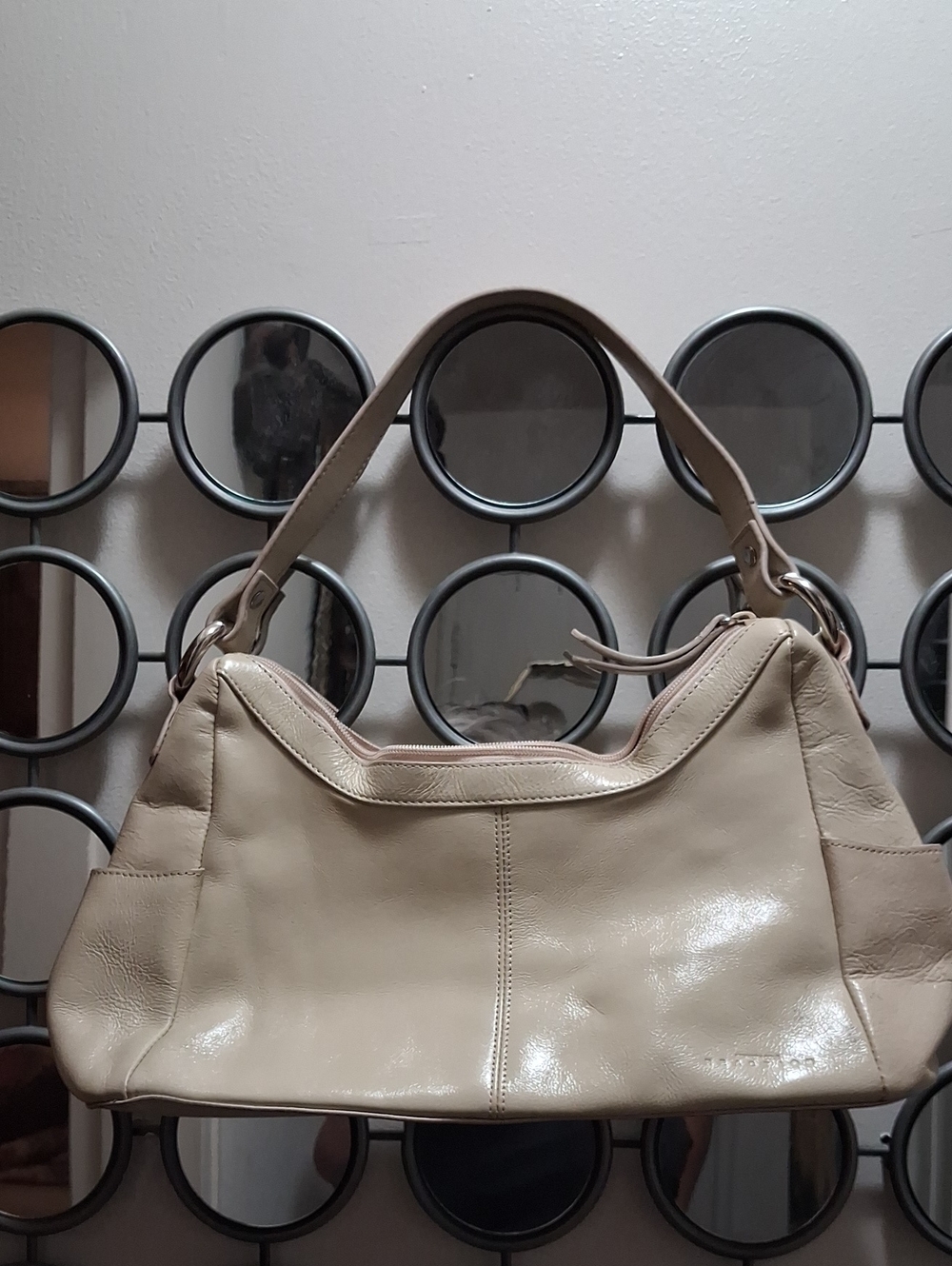 KENNETH COLE CREAM LEATHER Handbag